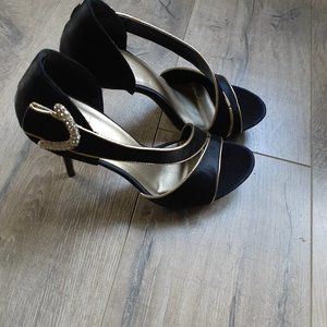 Le Chateau heels